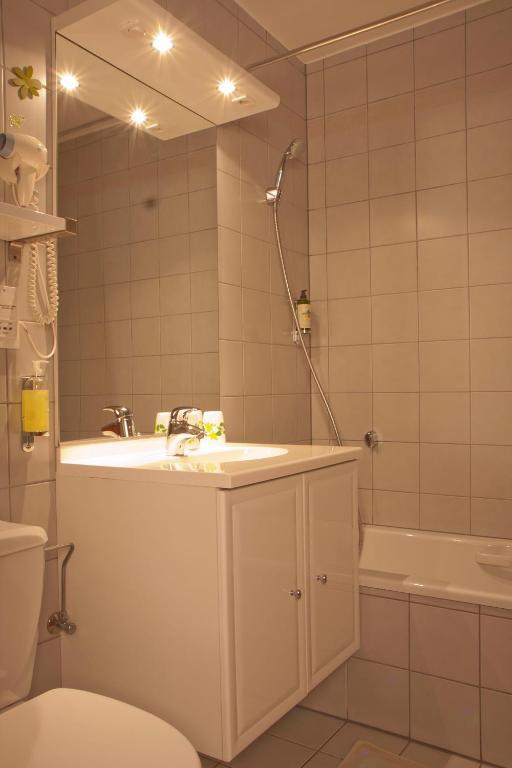 Hotel Winzenberg Blienschwiller Room photo