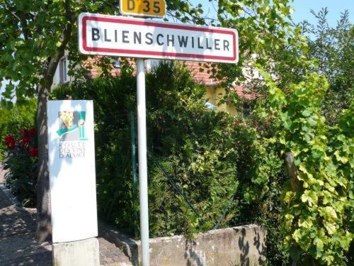 Hotel Winzenberg Blienschwiller Exterior photo